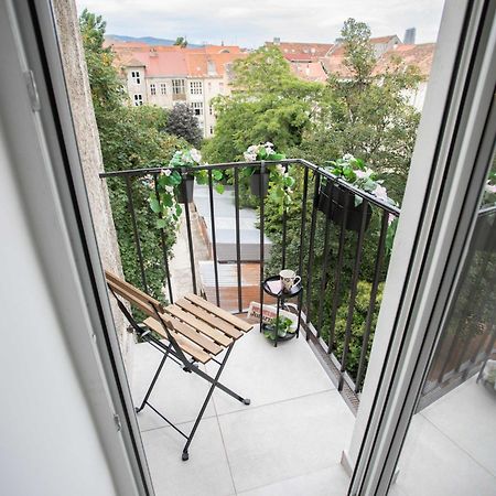 Bright And Modern Apartments In City Center Zágráb Kültér fotó